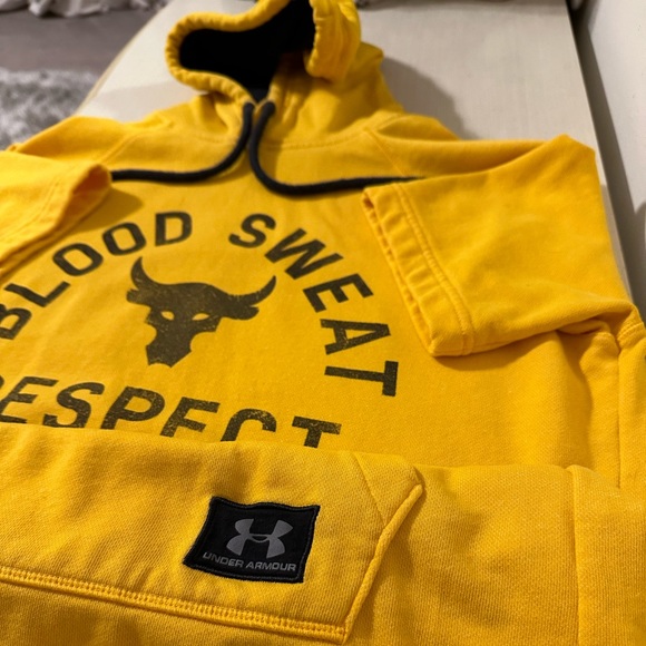 Project Rock Chase Greatness Hoodie - Picture 2 of 4